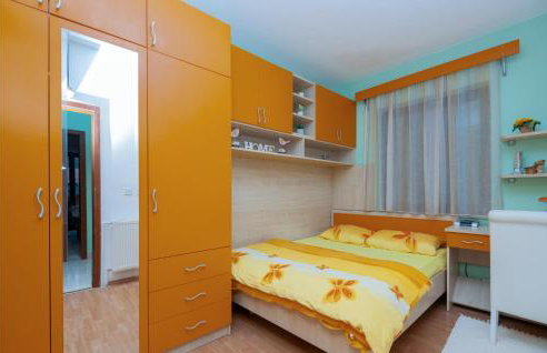 Amazing Home In Mijaca - Photo 17