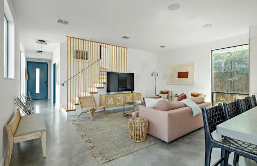 Rooftop Deck, DT City Views, Modern Eastside Oasis - Foto 3