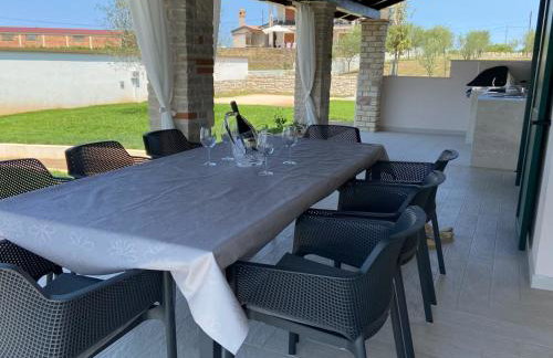 Villa Victoria Istra - heated pool - Foto 10