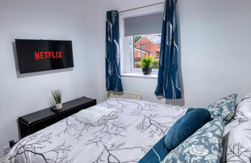 Vibrant 3BR Getaway Sleeps 6 Exclusive Offer - Photo 13