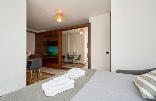 -LUMINOSA 5 STARS WITH BALCONY- Wifi Netflix 15 minutes from Duomo - Foto 6