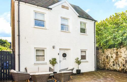 The White House - Photo 1