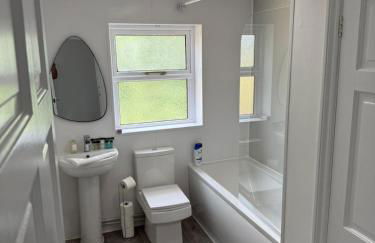 Victoria House - Photo 2