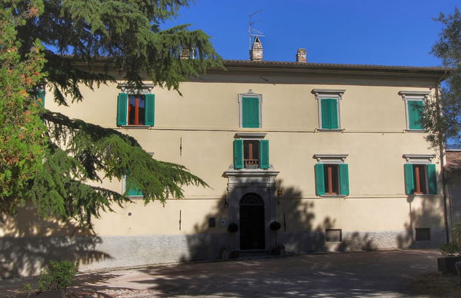 Splendid Farmhouse in Gualdo Cattaneo with Hot Tub - Photo 29