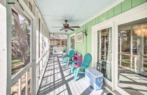 Oak Island Home with Yard Less Than 1 Mi to the Beach! - Foto 2