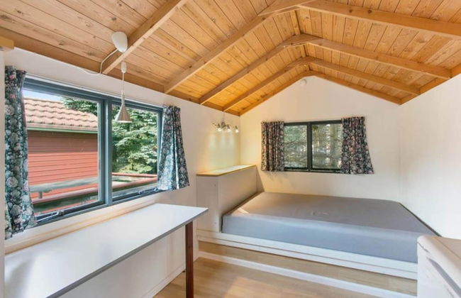 Amazing Holiday Home With Terrace - Photo 11