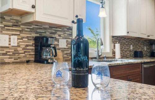 Lake Escape Lakefront Lodge at Red Bud Cove - Foto 16