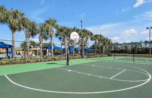 Trendy Retreat - Great Location - Fully Loaded - Foto 28