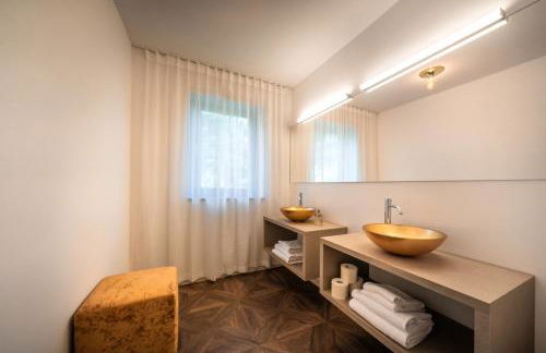 goldfinger + suites - Photo 44