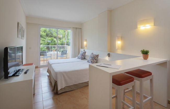 HM Mar Blau Aparthotel - Photo 8