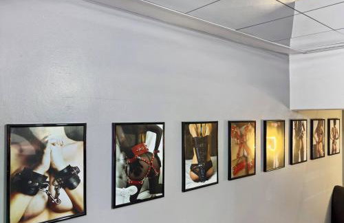 Kinky Kabin w Hot Tub, Sauna and Rooftop Garden - Foto 21