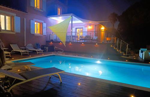 Superbe Villa 5 étoiles Presqu'Île de Giens la Madrague Rita la Villa d'Or vue mer piscine - Foto 2