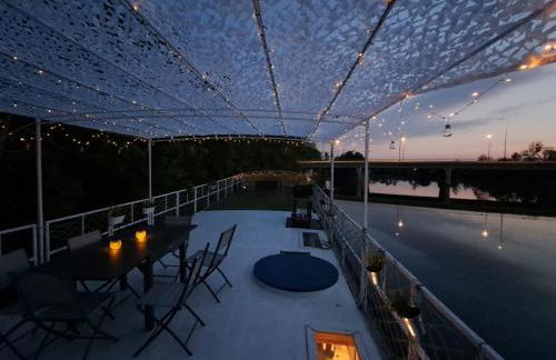 Péniche Amadeus conviviale et cosy , proche de Disney et de Paris - Foto 1