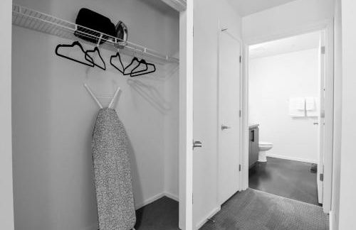 Centric 2BR In HEART of DTPHX Free Garage Parking - Foto 5