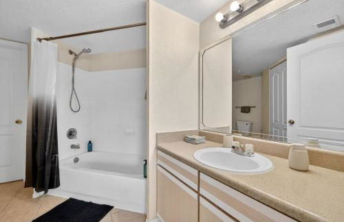 Modern 2BR Stay in Prime Location - Foto 14