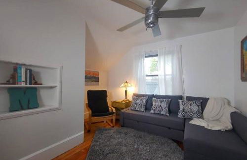 Historic w/deck, king bed & air by Lake Michigan - Foto 10