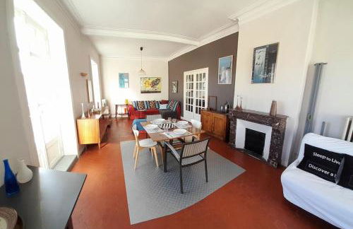 Les 7 balcons, Comédie-Corum-Gare, Parking, Spacieux Lumineux Haussmannien - Foto 5