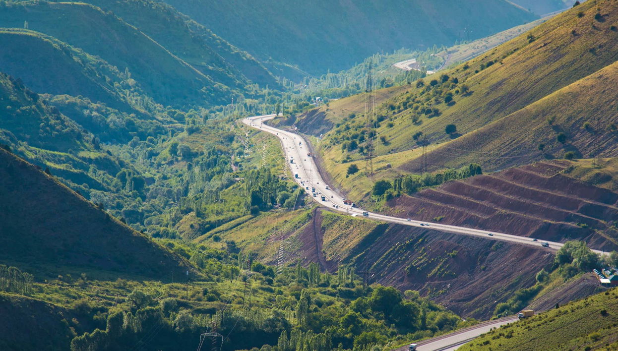 Tour privado de 2 días por el valle de Ferganá