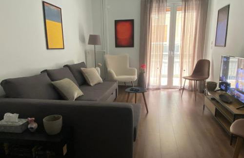 Cozy & Connected, Walk to Culture, Metro in Minutes - Foto 29