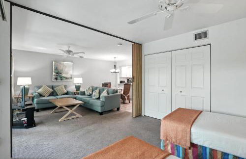 Resort Views and Close to Lobby - Foto 19