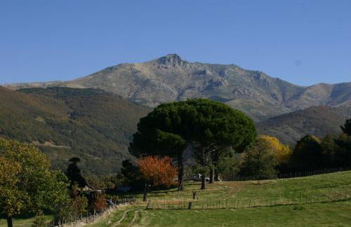 El Canchal de la Gallina -Cafetería -Aparcamiento gratis - Jacuzzi - Piscina de agua caliente abierta desde el 28 de Marzo - Foto 30