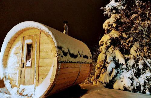 Magnifique chalet avec terrasse, jardin et sauna extérieur - Foto 10