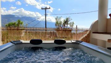 Marily's seaview suite with private JACUZZI and BBQ - Foto 2