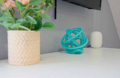 Luxe Coastal Retreat with Hot Tub & Spring Fires - Foto 49