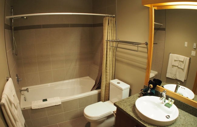 Kookaburra Lodge by Bear Country - Photo 6