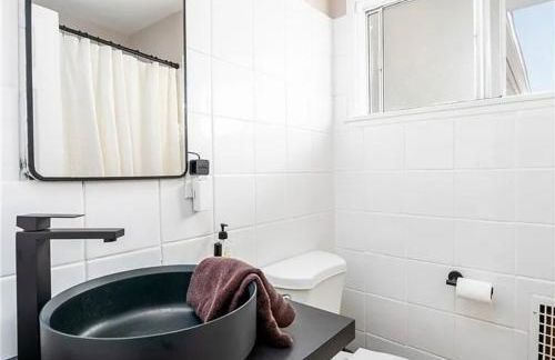 Stunning Oasis with Pool by Disneyland and Knotts - Foto 29