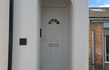 Modern Central Apartments with Balcony - Photo 30