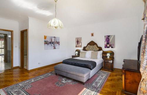 WHome Perfect Family Hideout Residence w/AC & 4BR + 5BA - Foto 26