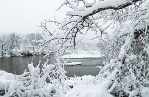Riverside Tiny House with hot tub near Stowe - Foto 48