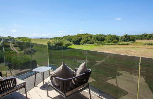 Cooden Beach: 4BD Retreat with Cinema - Foto 12