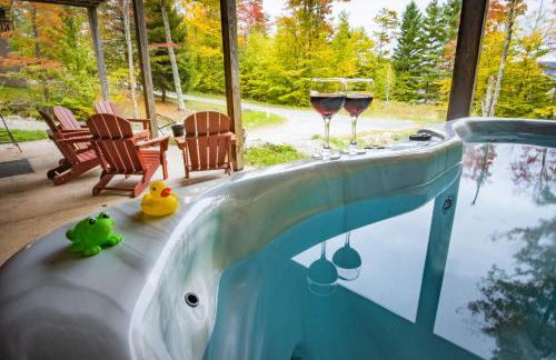 Leaf Peeper's - HUGE deck, pizza oven, Pac-man! - Photo 20