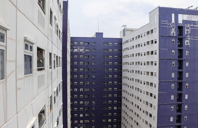 Cozy Stay and Simply 2BR at Green Pramuka City Apartment - Foto 20