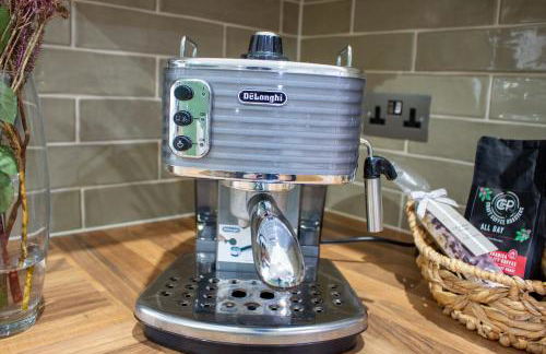 Spacious 4BR house, 2 en suites with garden & on-site parking - Foto 15