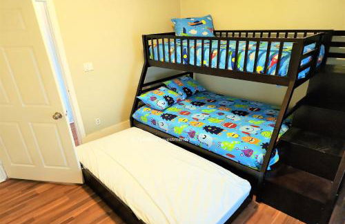 Experience Galveston- Only 1 Block to Beach & Pleasure Pier- 2BED 2Bath-6Beds-7 Minutes to Cruise Port-CasaAzul-2605A- - Foto 18