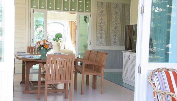 Moon Margo - Photo 4, In-room dining