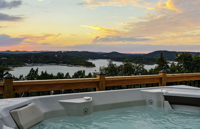 Table Rock Manor at Whitefish Bay - Photo 1