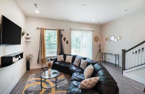 Stylish 3BR Home in CLT, Close to Downtown, Airport, WFH & Parking & Family Friendly & Business Ready - Foto 97