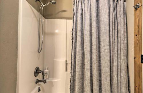 Columbia Falls Private Retreat Pool Table and Deck! - Foto 15