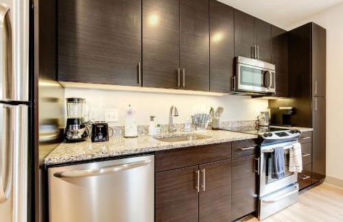 1BR Luxury Apartment With Rooftop Deck & Pool - Foto 23