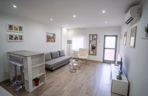 Cómodo piso cerca del Aeropuerto by beBalmy - Foto 3