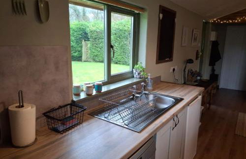 The Potting Shed And The Garden Shed Self Catering - Photo 6