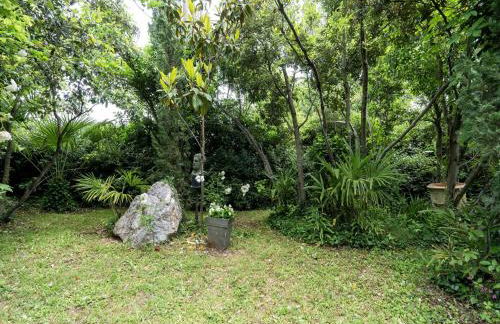 Majestic Holiday Home in Laroque With hot tub - Foto 56