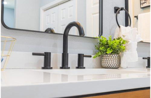 Comfort and Style 4br/3ba Near Riverwalk and Dtown - Foto 92