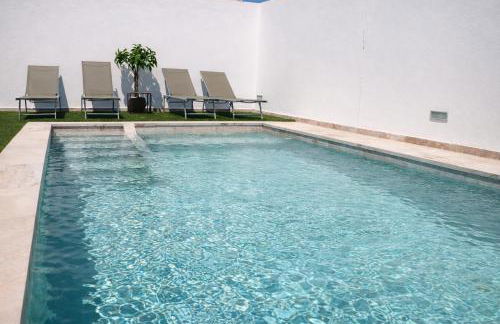 Chalet con piscina en Naveros - Foto 1