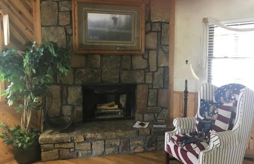 C11, Two bedroom, two bath log-sided, luxury Harbor North cottage with hot tub cottage - Foto 8