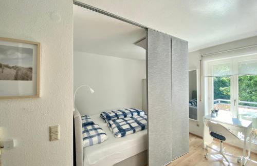 Stilvolles Apartment mit Balkon, Küche & Parkplatz - Waldstetten Zentrum - Foto 3